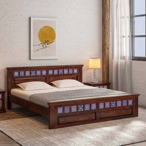 Traditional King Wooden Cot